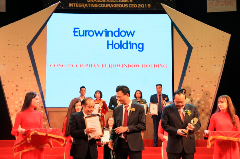 Eurowindow Holding đạt Danh hiệu Top 10 Thương hiệu Nhãn hiệu VN